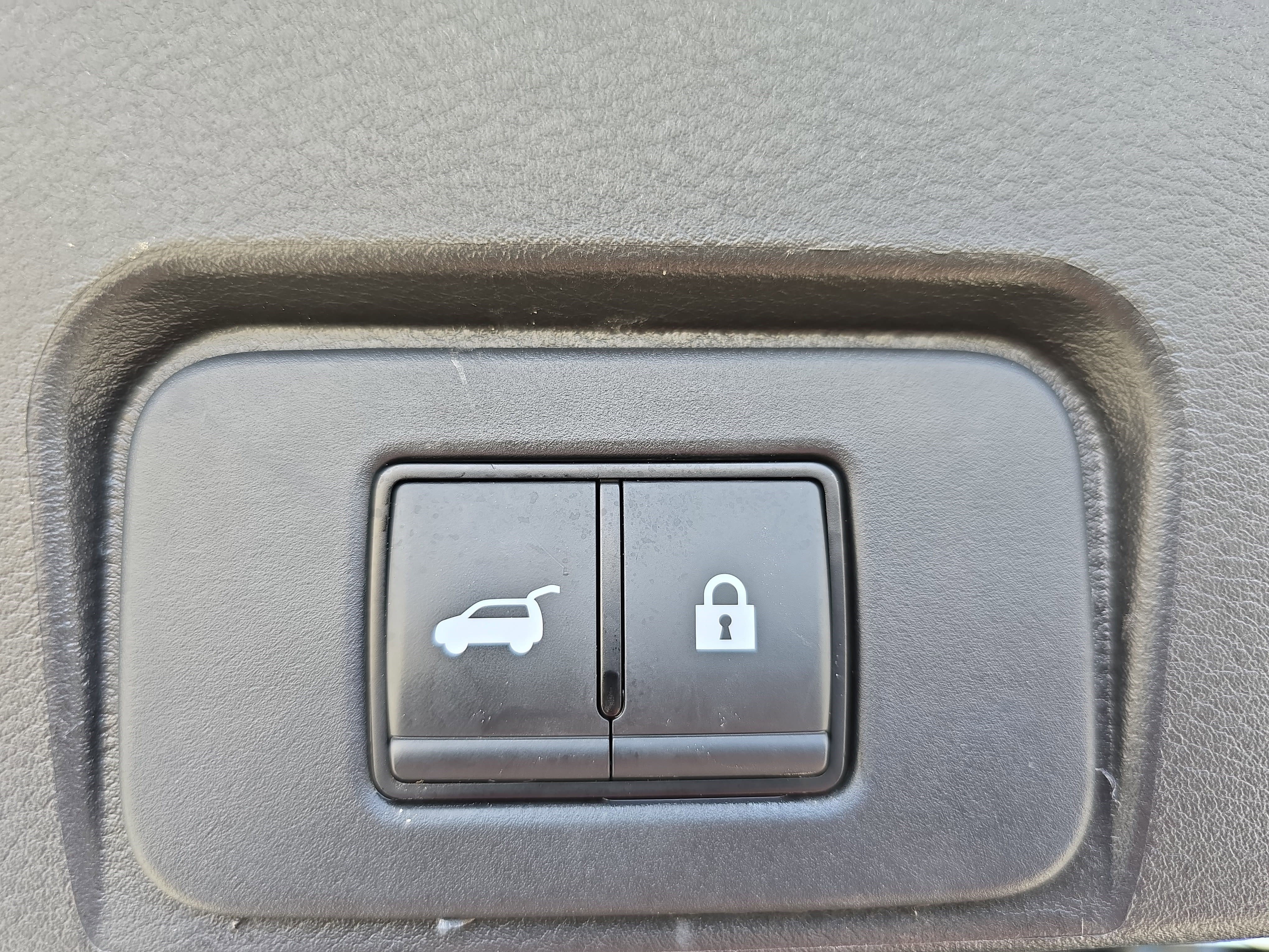 Used 2024 Nissan Rogue SV image 14