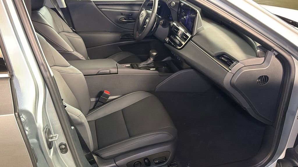 Certified 2023 Lexus ES 350 w/ Premium Package image 11