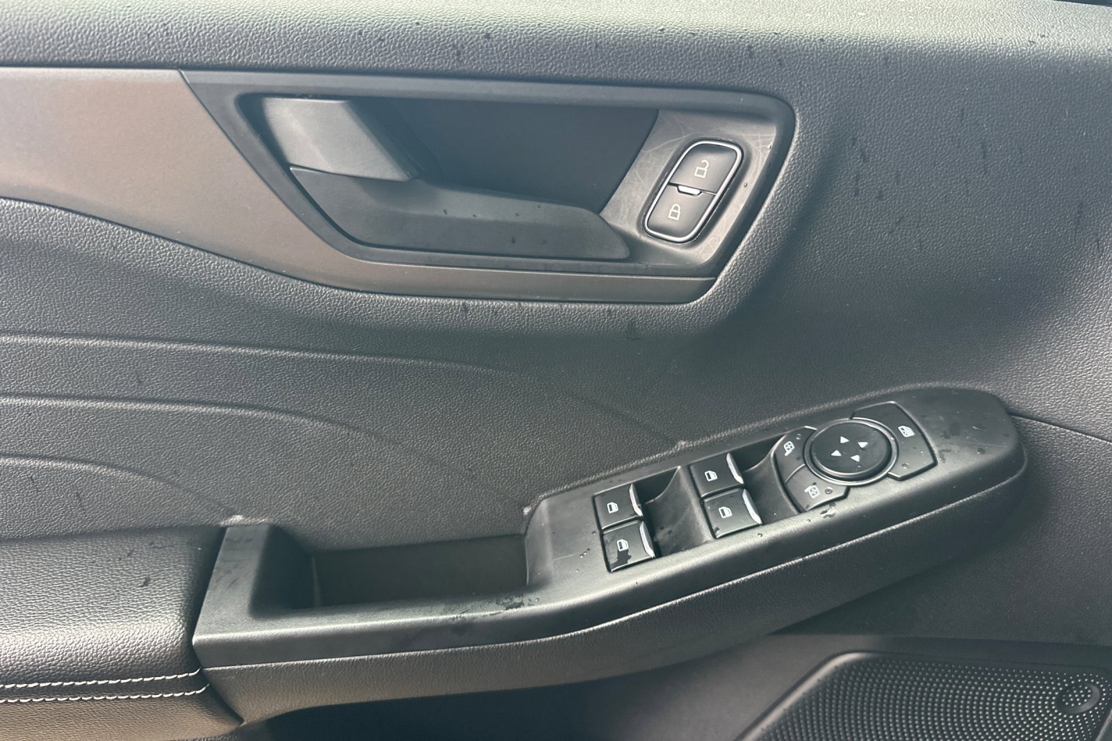 Used 2025 Ford Escape Active image 11