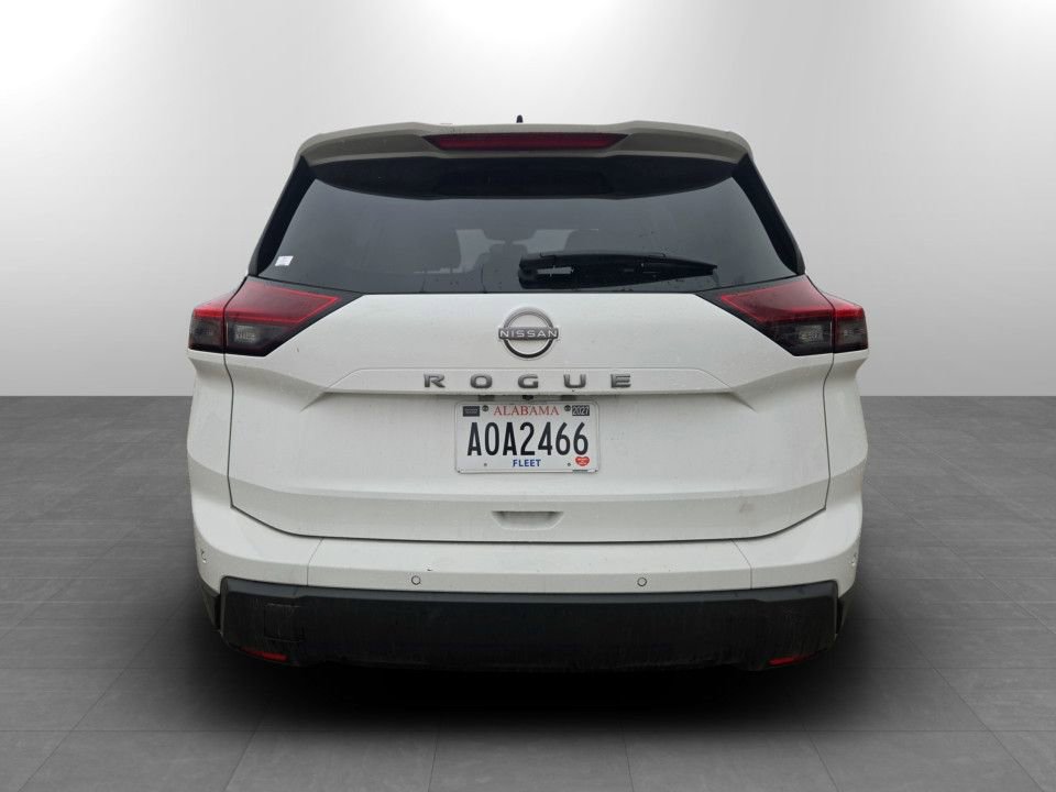 Used 2024 Nissan Rogue S image 7
