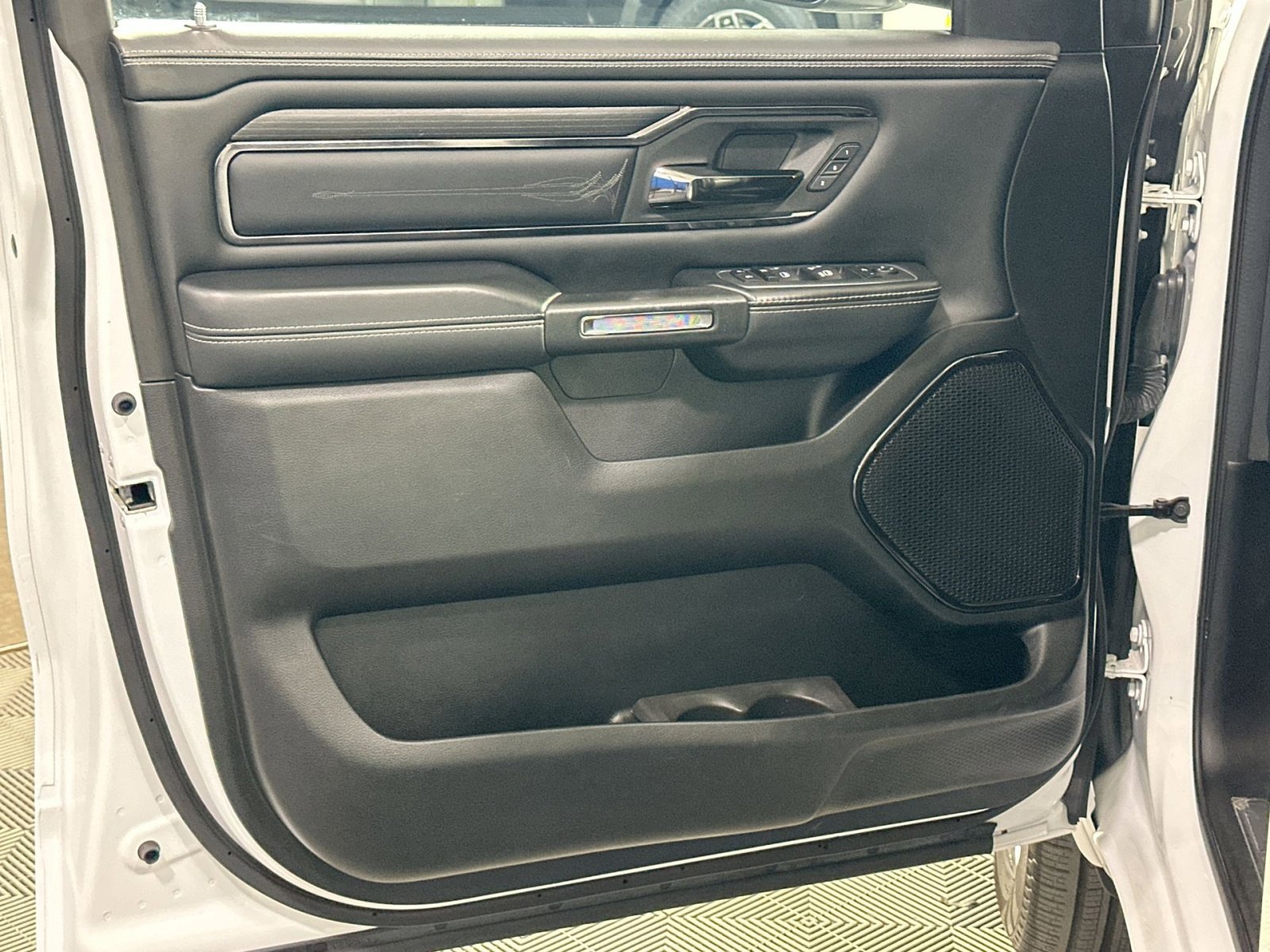 Used 2023 RAM 1500 Limited image 15