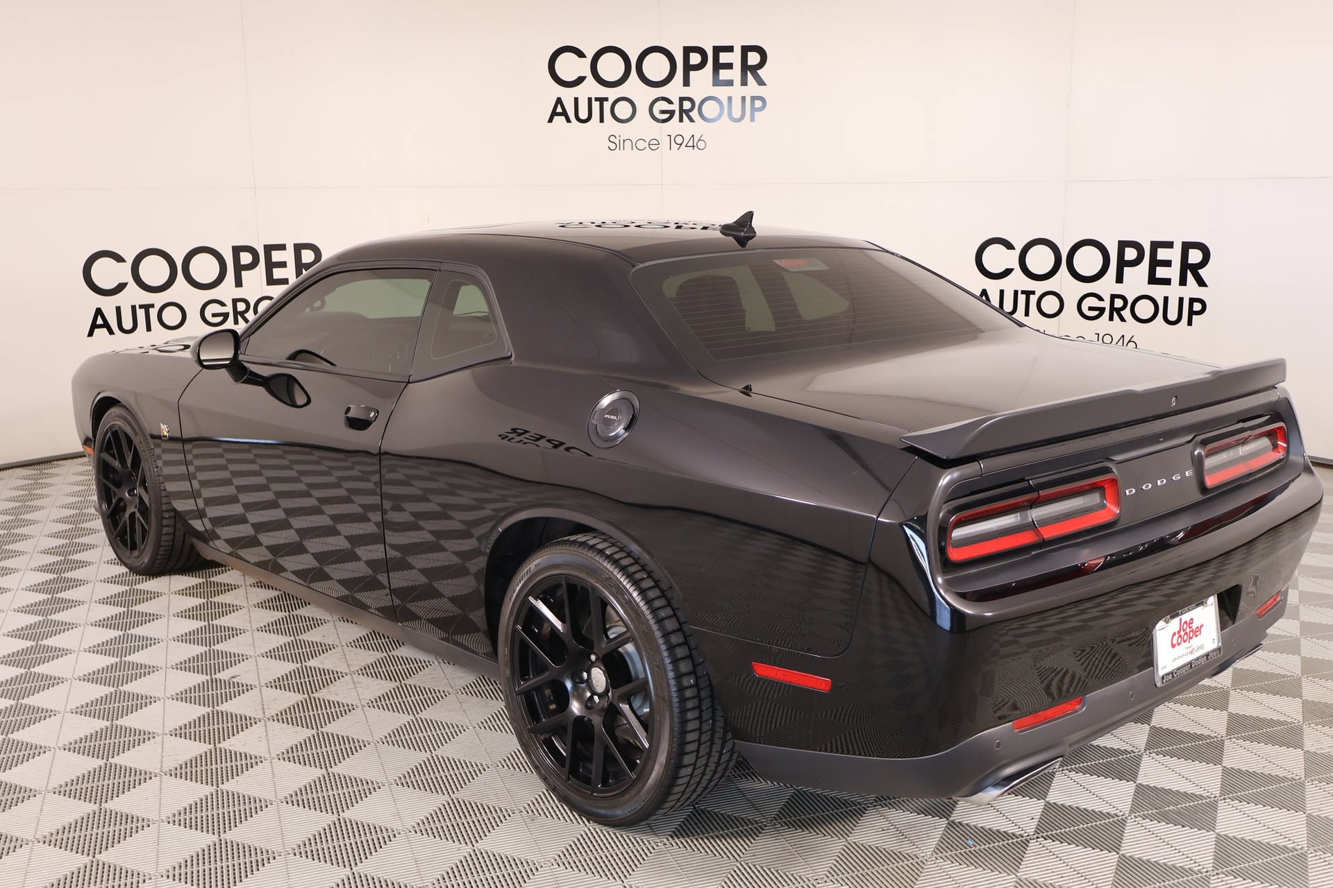 Used 2015 Dodge Challenger R/T Scat Pack RWD image 20