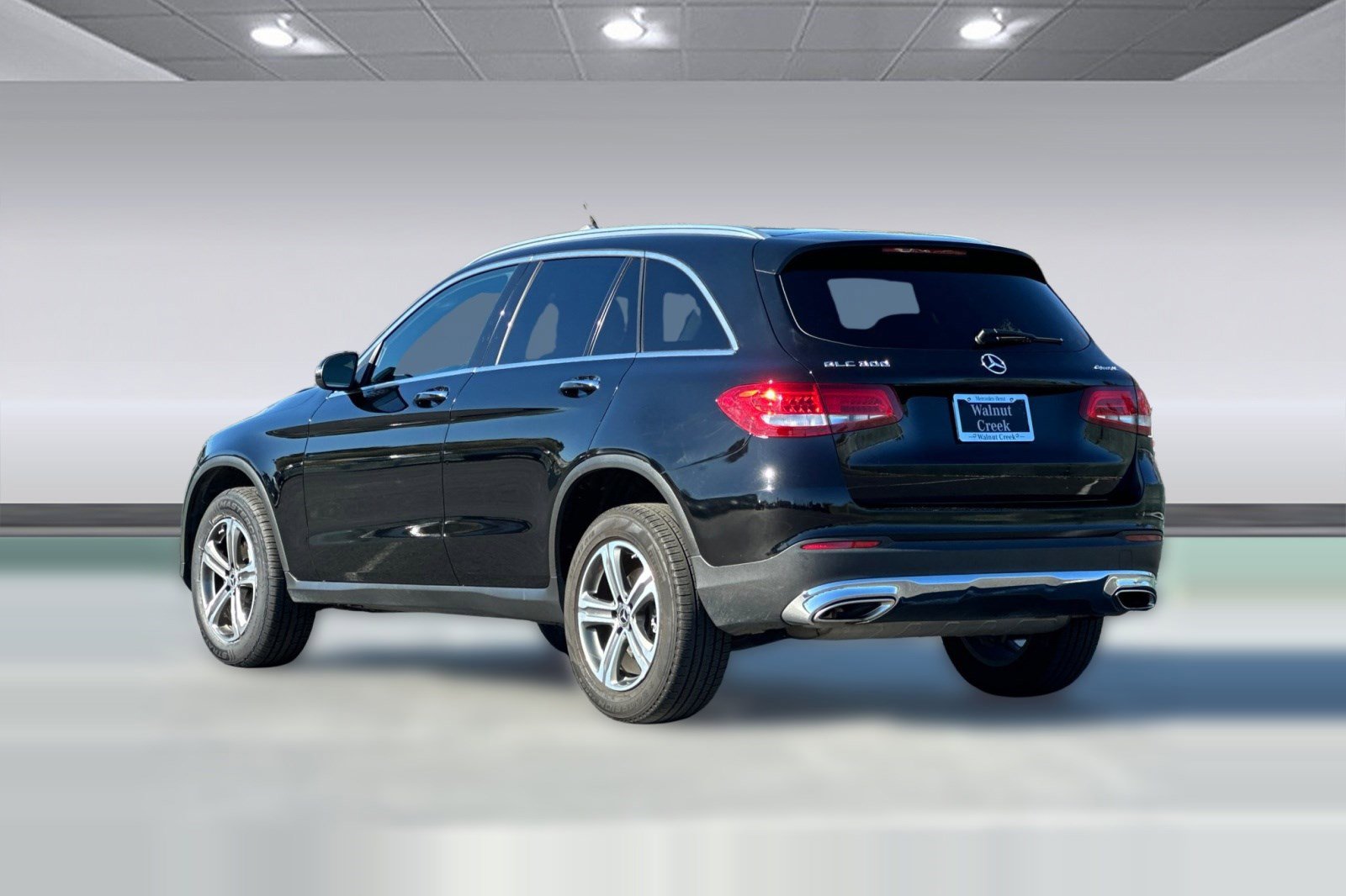 Used 2019 Mercedes-Benz GLC 300 4MATIC image 3