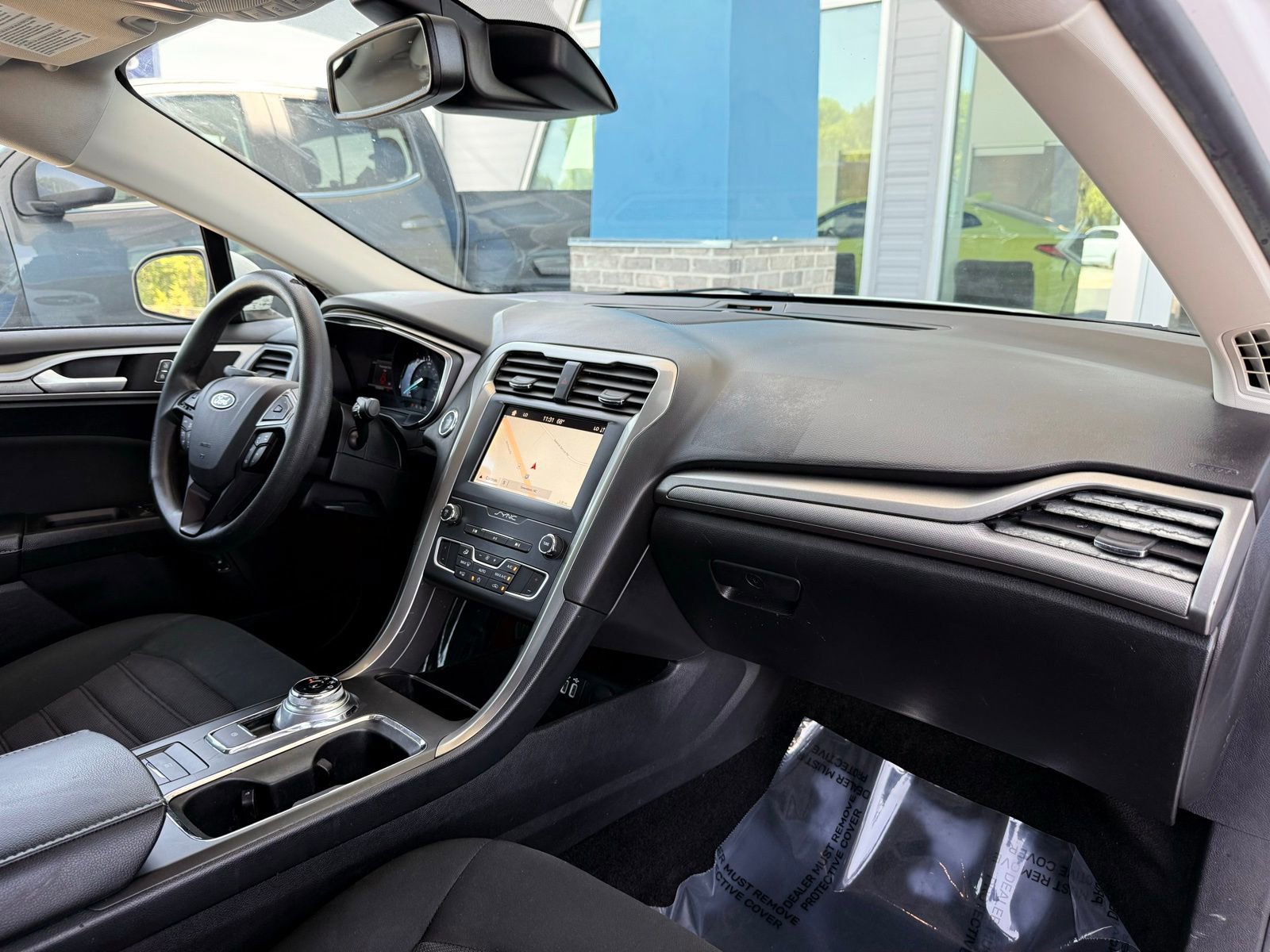 Used 2019 Ford Fusion SE FWD image 22