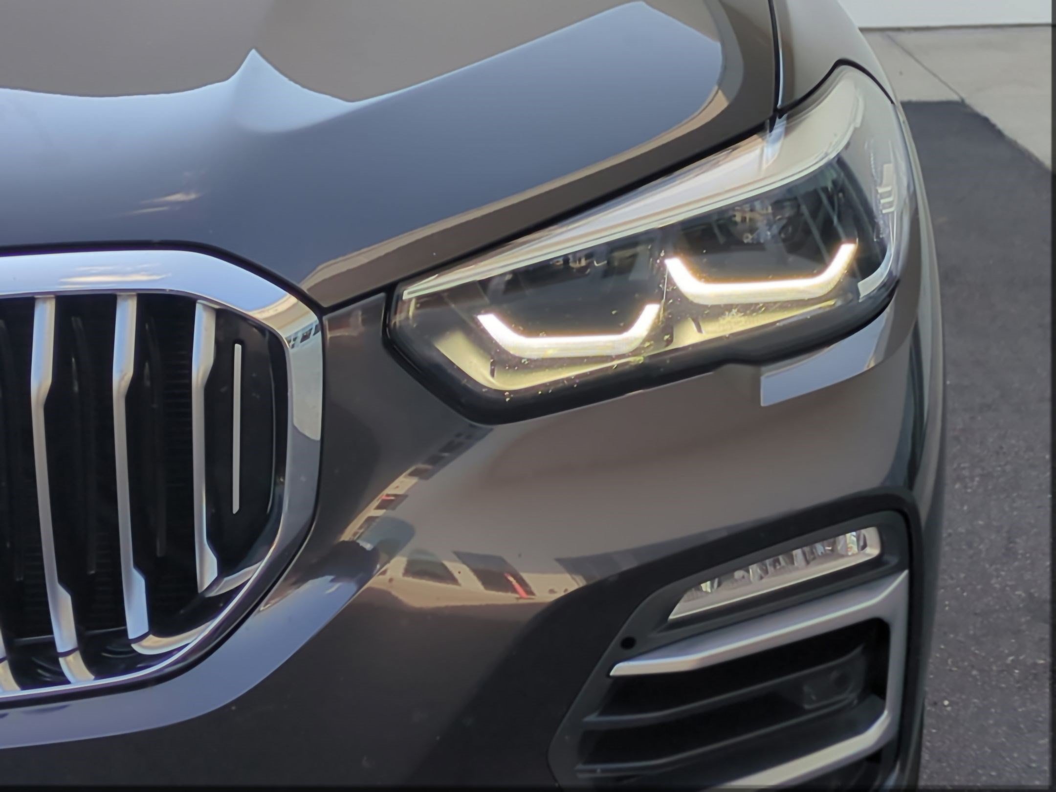 Used 2021 BMW X5 xDrive40i w/ Premium Package AWD/4WD image 6