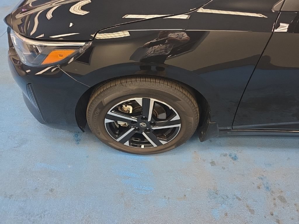 Used 2025 Nissan Sentra SV w/ All-Weather Package FWD image 14