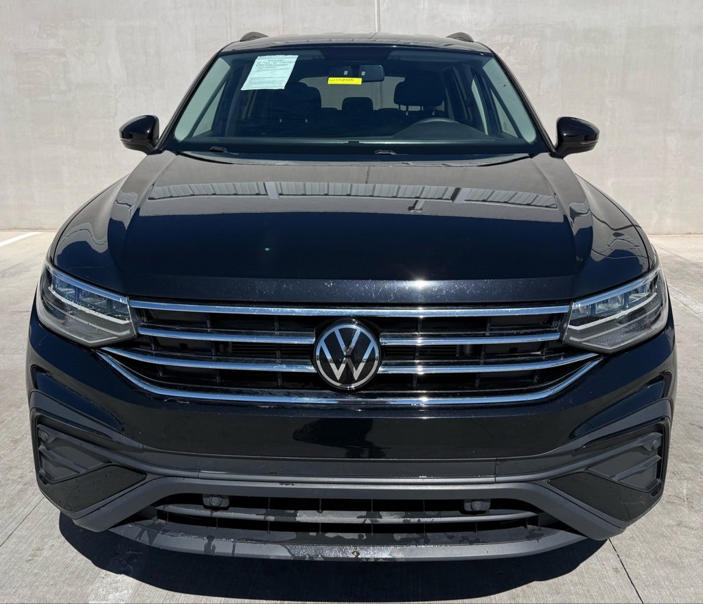 Used 2022 Volkswagen Tiguan S image 2