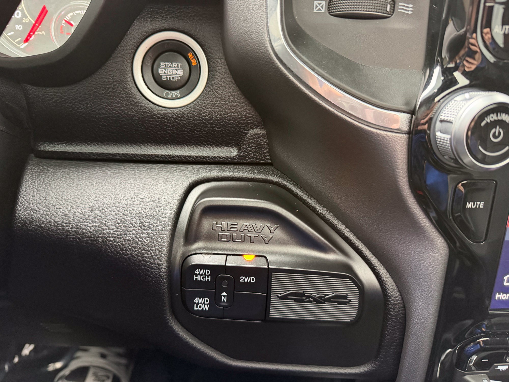 Used 2022 RAM 3500 Laramie AWD/4WD image 25