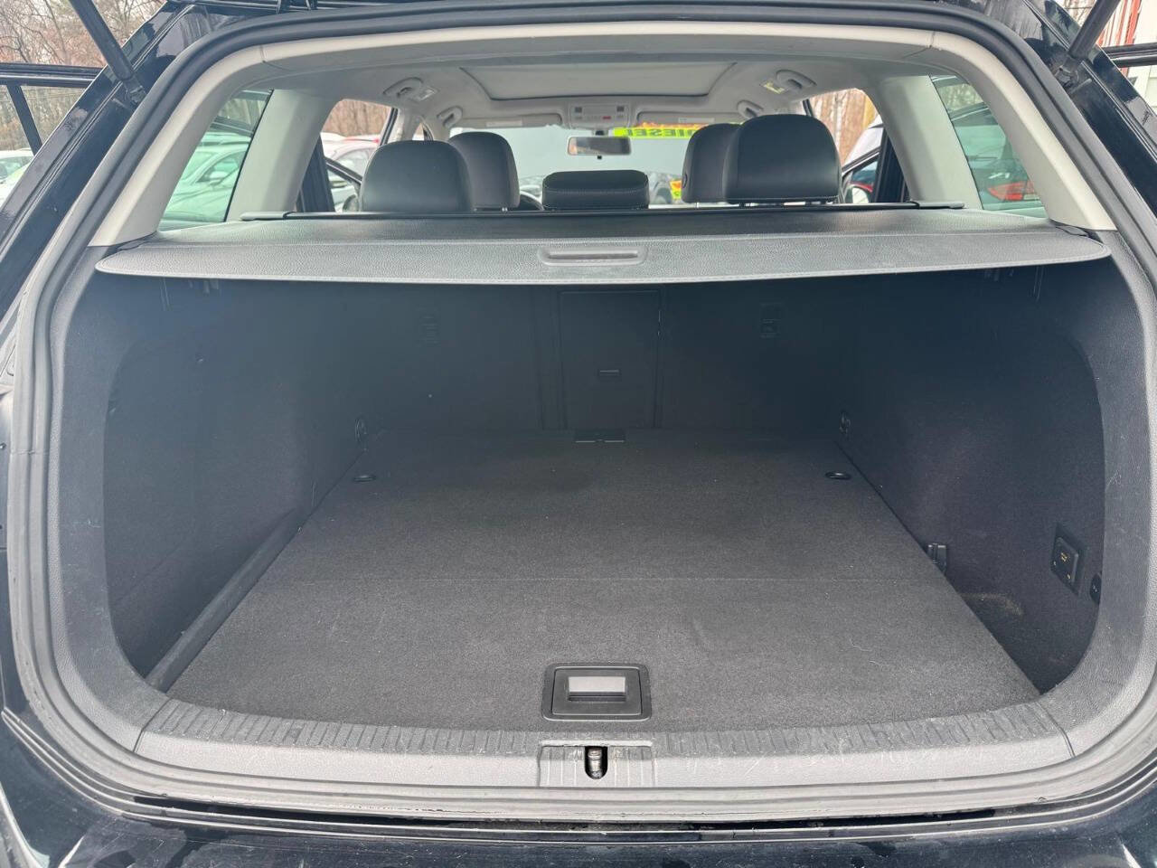 Used 2015 Volkswagen Golf TDI S image 16