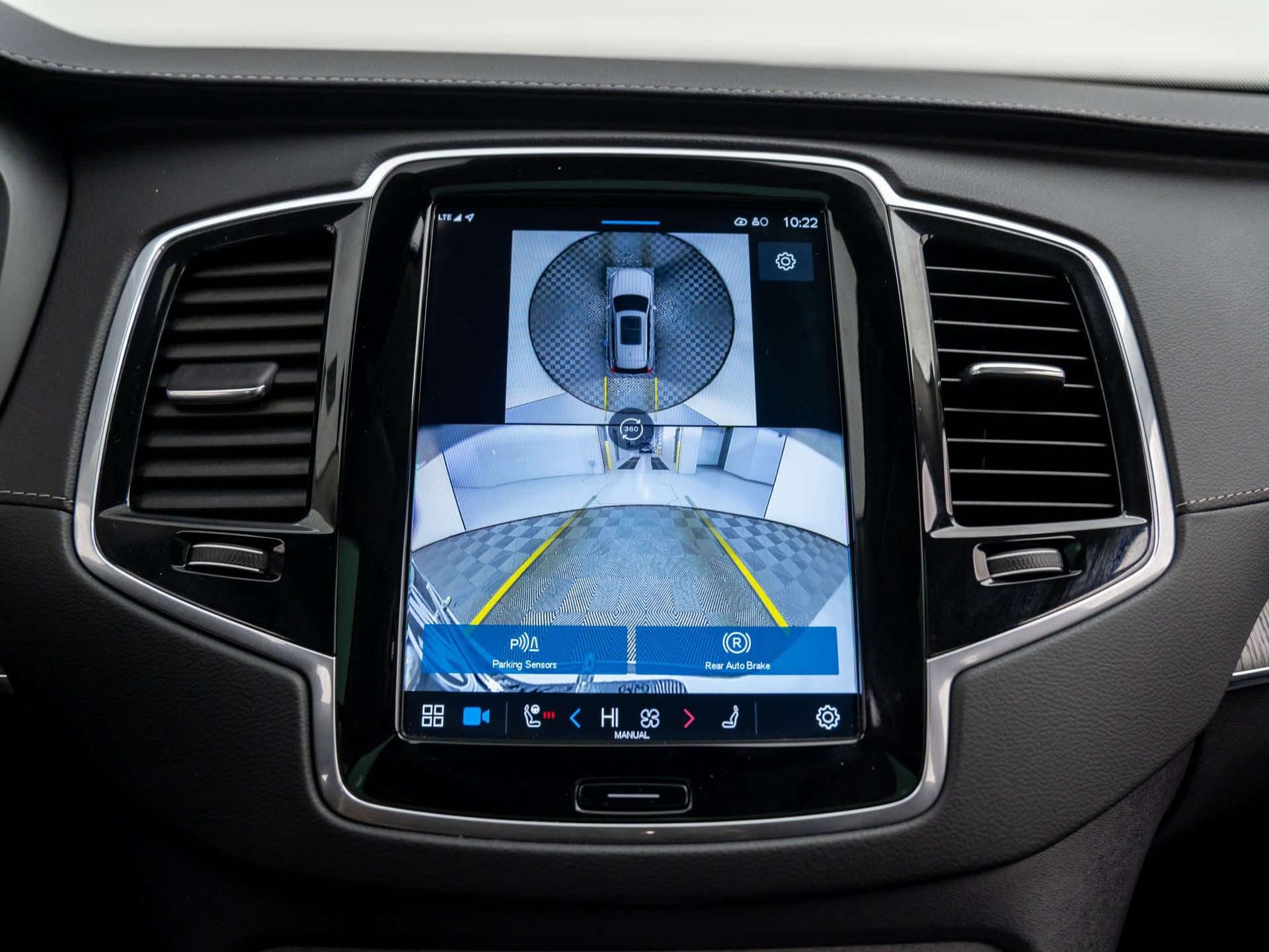 Used 2024 Volvo XC90 B6 Ultimate w/ Protection Package image 27