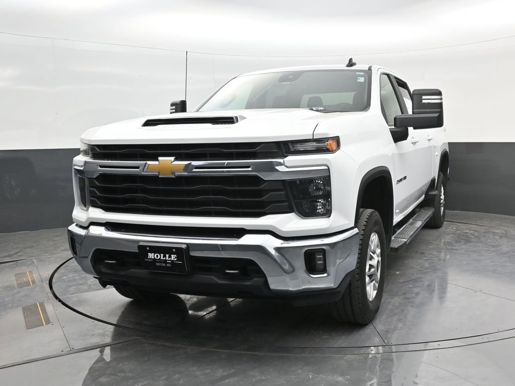 Used 2024 Chevrolet Silverado 2500 LT w/ Convenience Package image 3