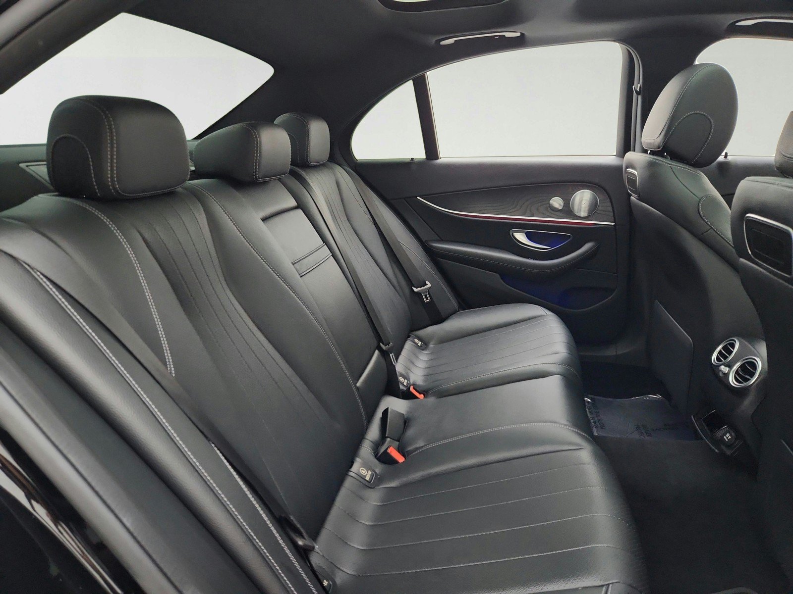 Used 2019 Mercedes-Benz E 450 4MATIC Sedan image 34