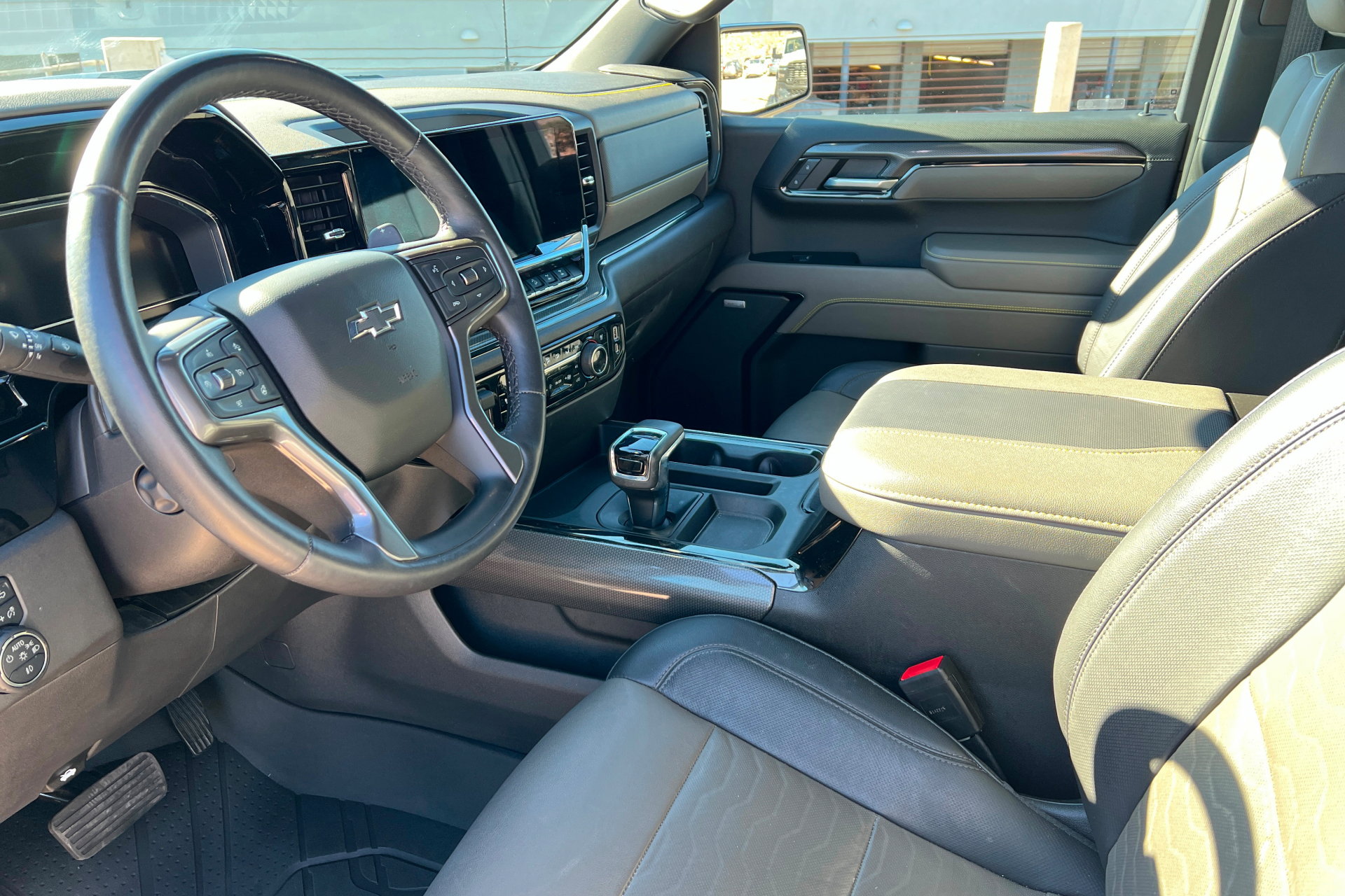 Used 2023 Chevrolet Silverado 1500 ZR2 w/ Technology Package image 15
