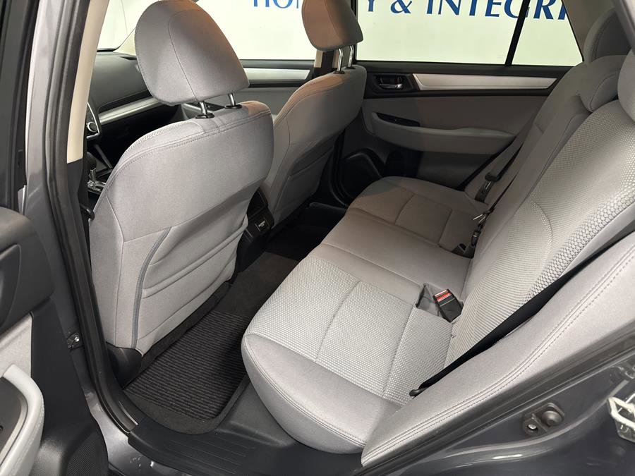 Used 2018 Subaru Outback 2.5i Premium image 10