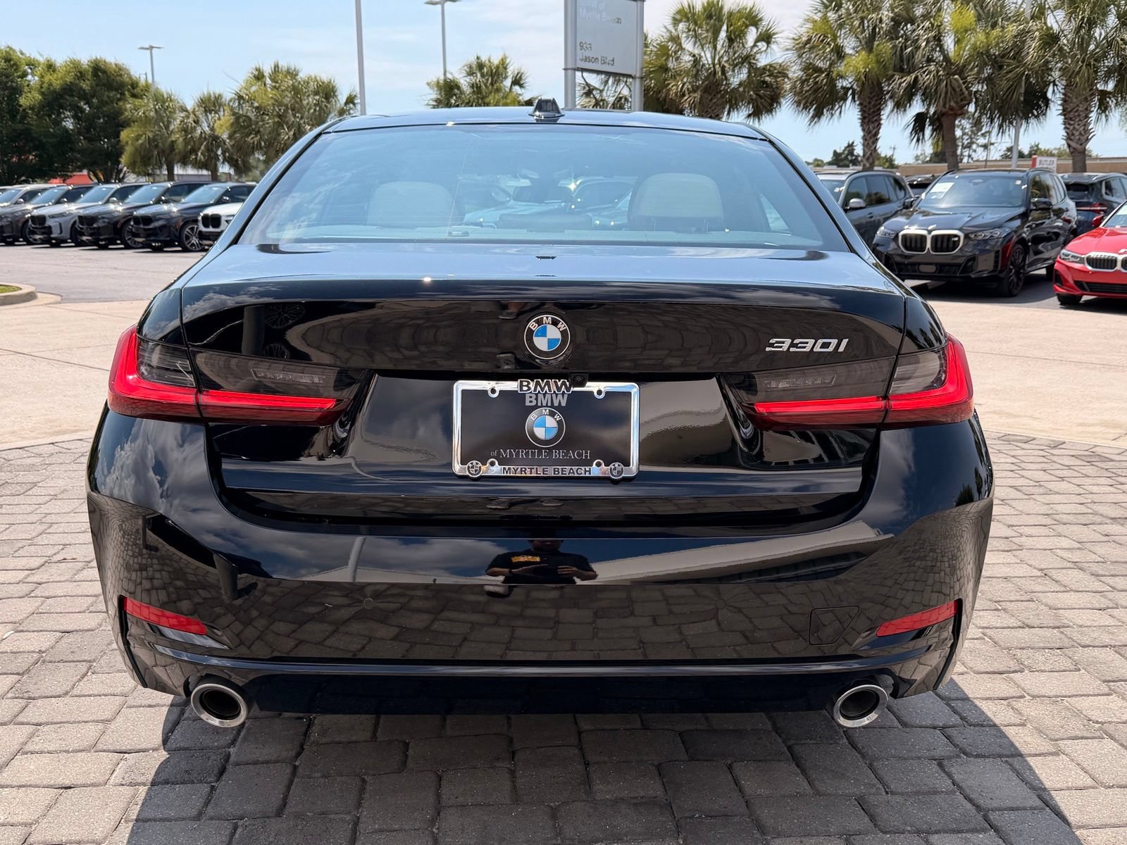 Used 2025 BMW 330i Sedan w/ Convenience Package RWD image 10