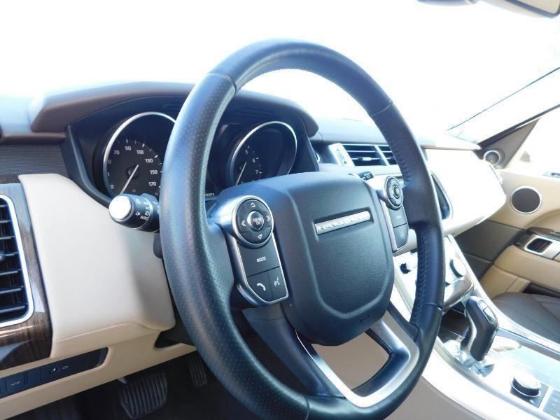 Used 2016 Land Rover Range Rover Sport HSE AWD/4WD image 4