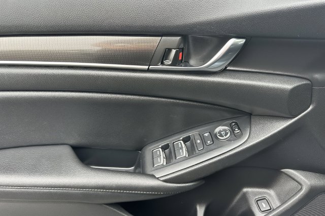 Used 2022 Honda Accord Sport image 12