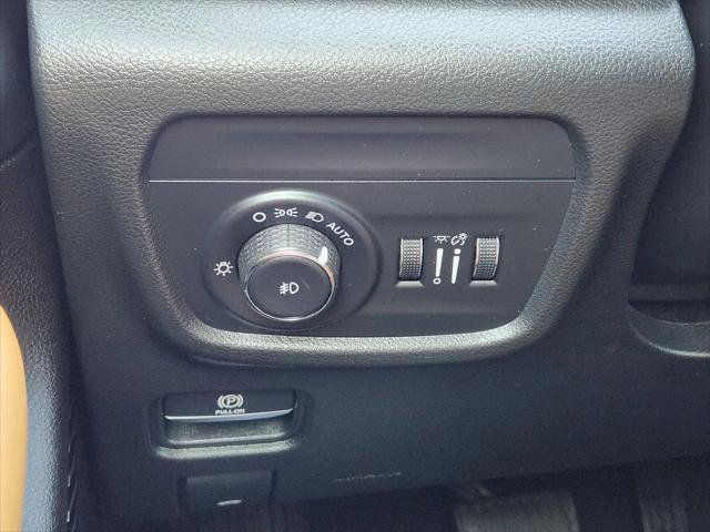 Certified 2023 Jeep Grand Cherokee Summit w/ Adv Protech Group IV image 31