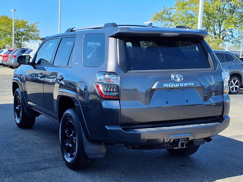 Used 2022 Toyota 4Runner SR5 image 4