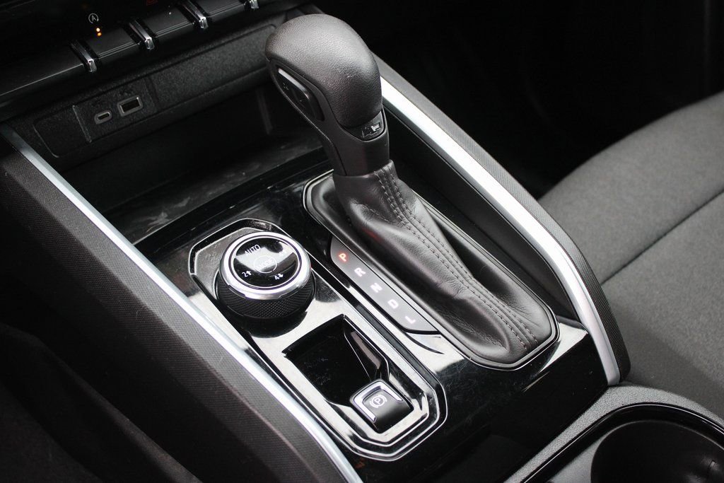 Used 2023 Chevrolet Colorado Trail Boss w/ Advanced Trailering Package image 18