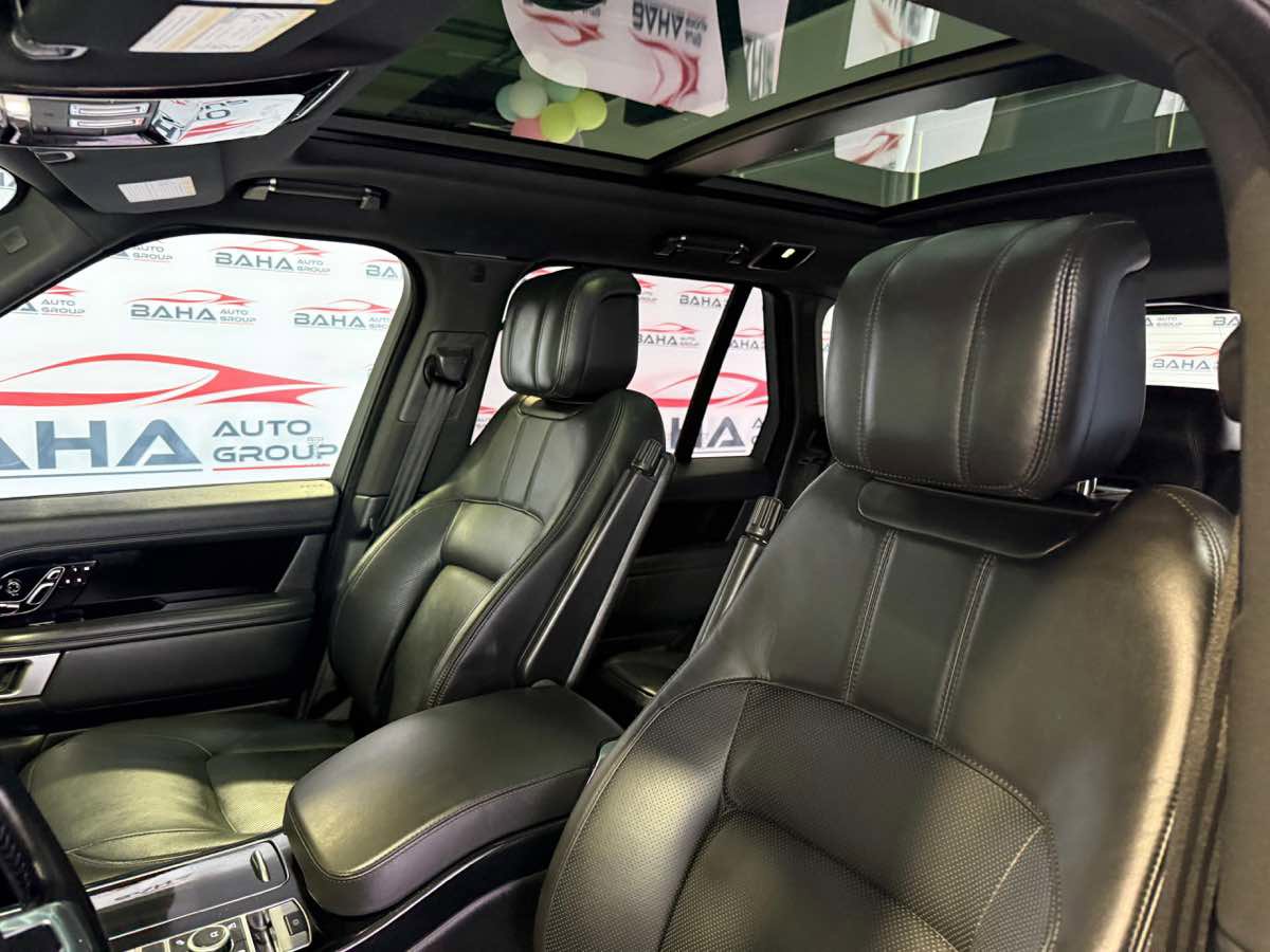 Used 2019 Land Rover Range Rover HSE AWD/4WD image 17