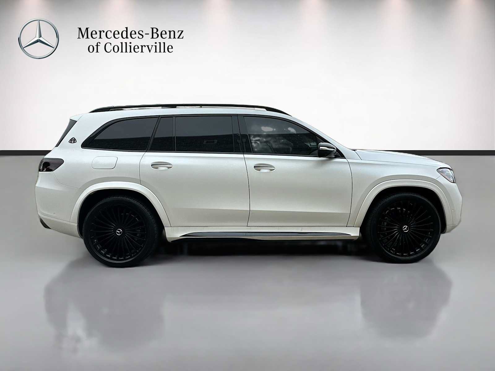 Used 2025 Mercedes-Benz Maybach GLS 600 4MATIC image 4