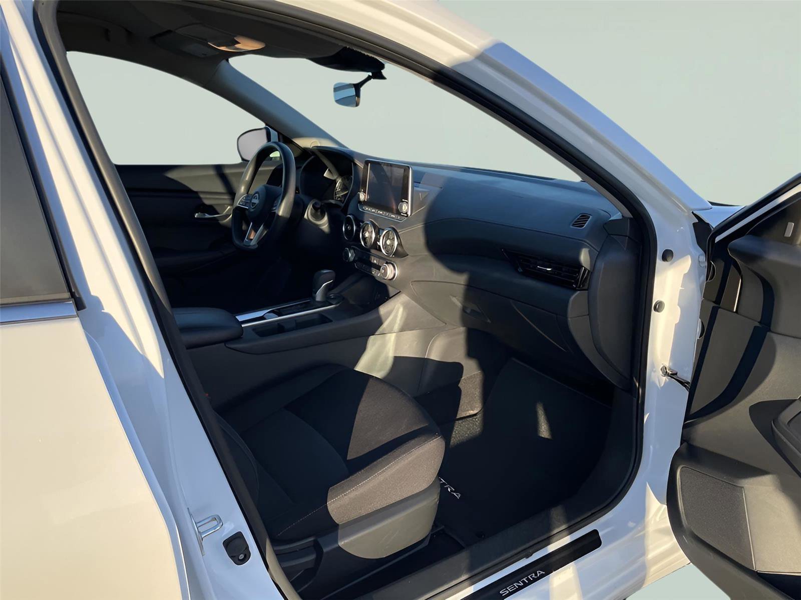 Used 2024 Nissan Sentra SV image 21