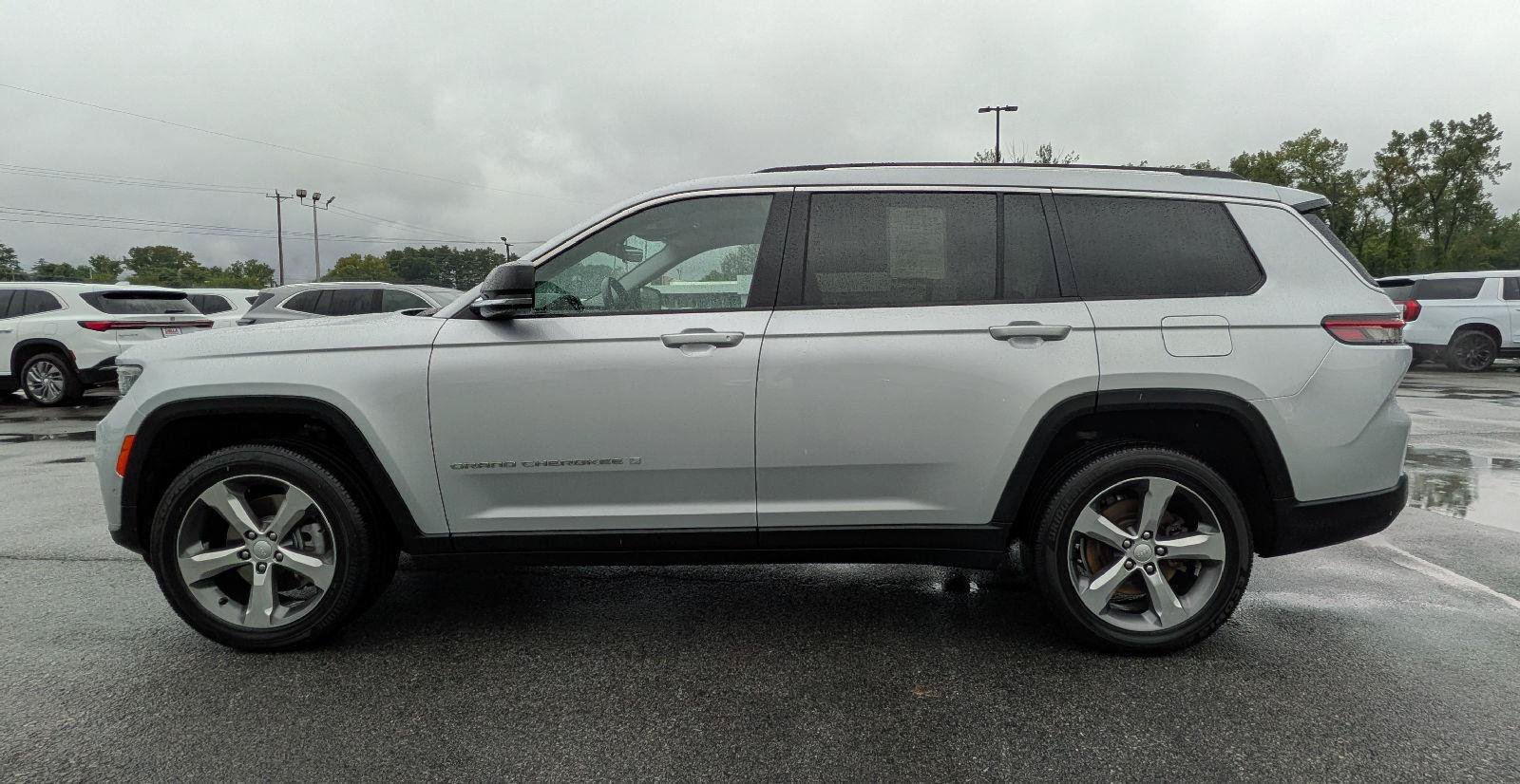 Used 2021 Jeep Grand Cherokee L Limited w/ Luxury Tech Group II AWD/4WD image 6