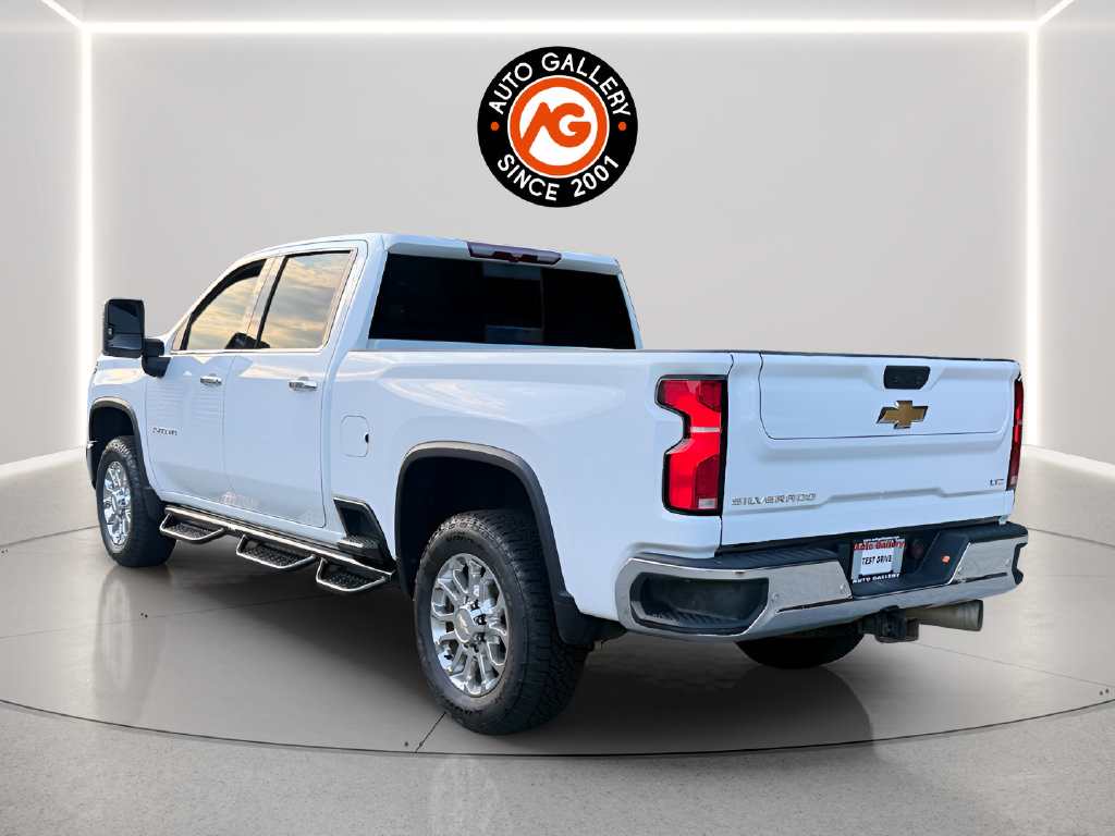 Used 2024 Chevrolet Silverado 3500 LTZ w/ LTZ Plus Package AWD/4WD image 5