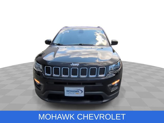 Used 2021 Jeep Compass Latitude w/ Convenience Group AWD/4WD image 3