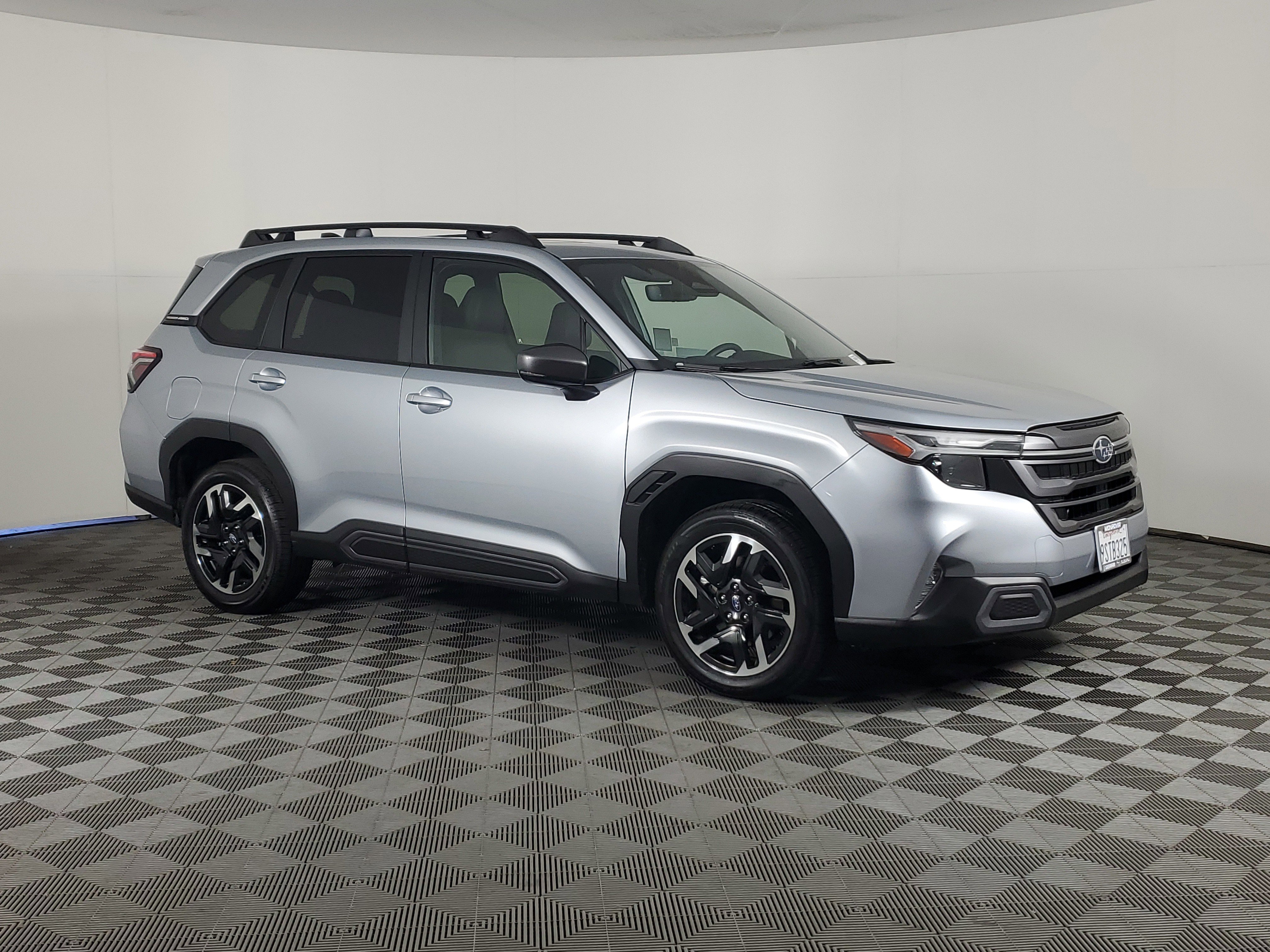 Used 2025 Subaru Forester Limited image 2