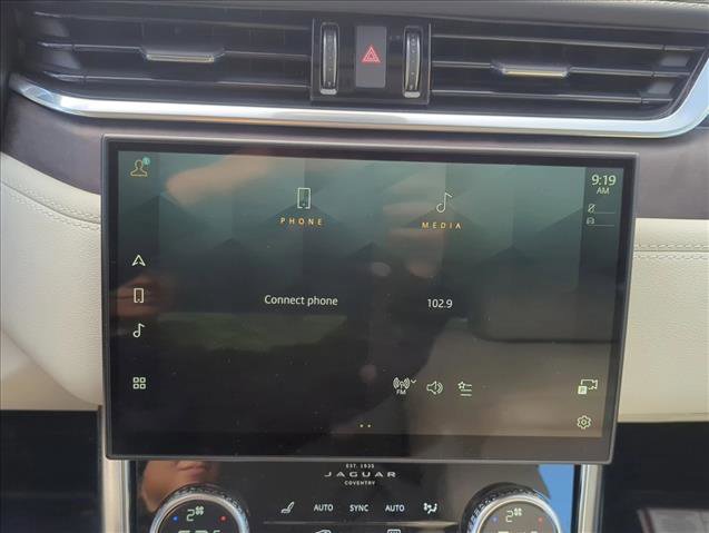 Used 2021 Jaguar XF R-Dynamic SE AWD/4WD image 19