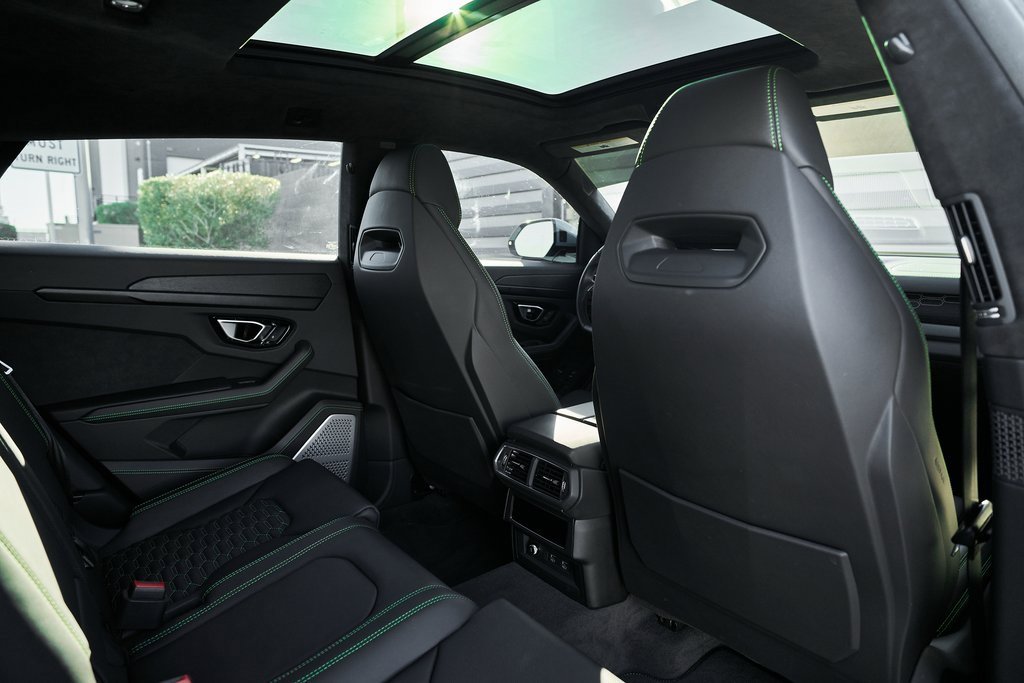 Used 2021 Lamborghini Urus image 36