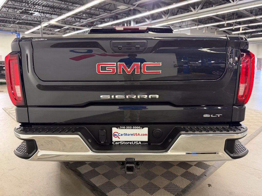 Used 2025 GMC Sierra 1500 SLT AWD/4WD image 5