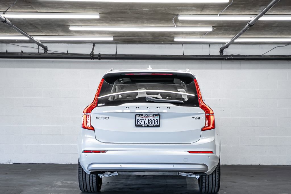 Used 2022 Volvo XC90 T6 Momentum w/ Advanced Package image 4