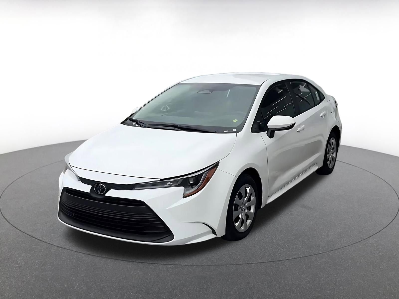 Used 2025 Toyota Corolla LE FWD image 7