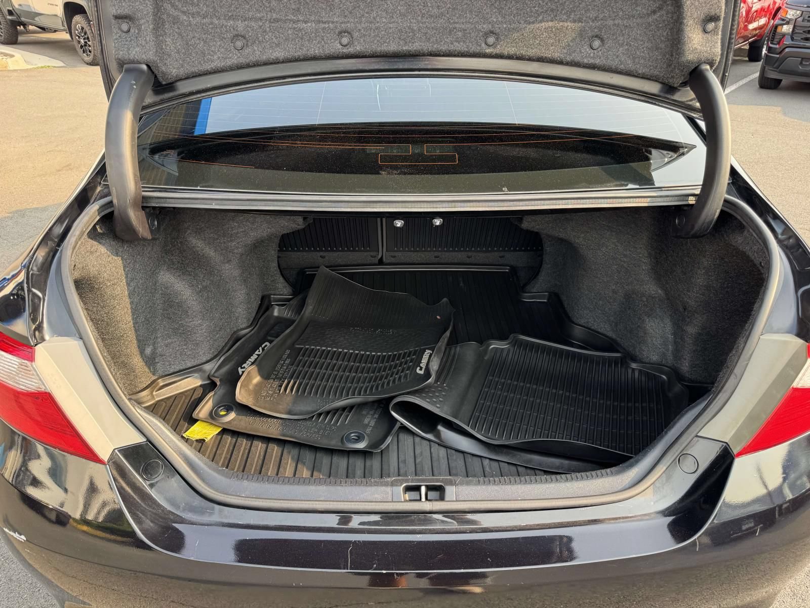 Used 2017 Toyota Camry LE FWD image 22