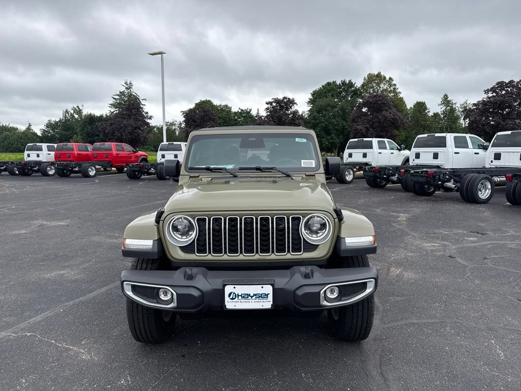 New 2026 Jeep Wrangler Unlimited Sahara AWD/4WD image 2