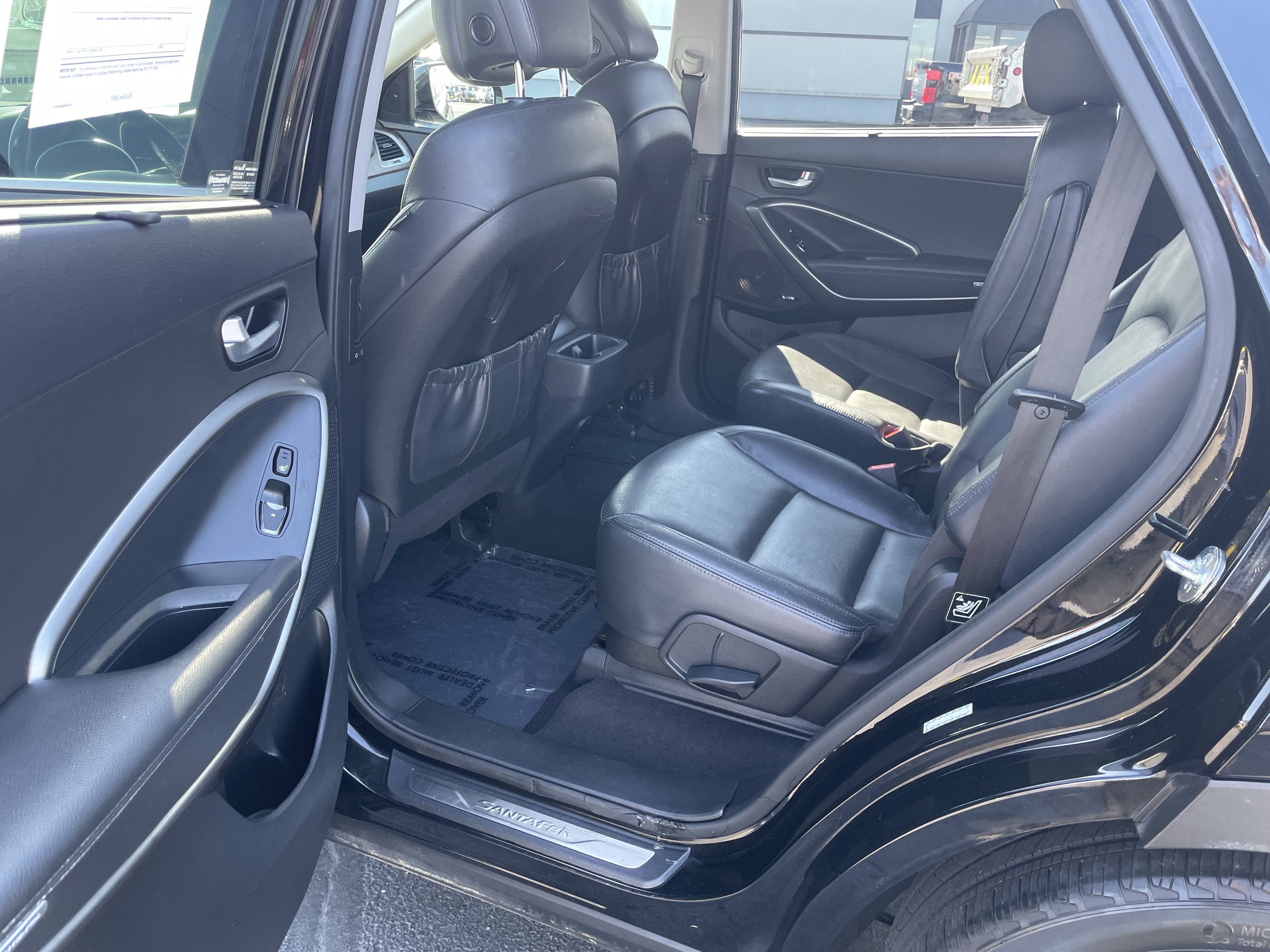 Used 2017 Hyundai Santa Fe Limited AWD/4WD image 29