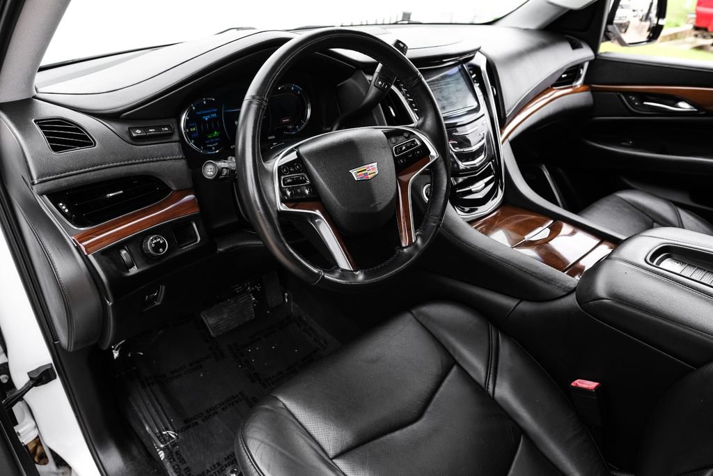 Used 2019 Cadillac Escalade ESV Premium Luxury RWD image 2