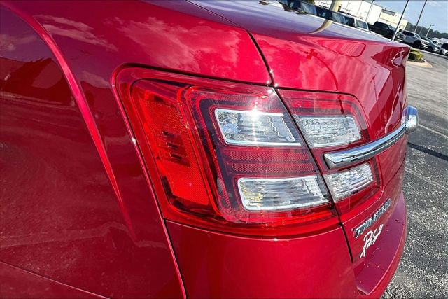 Used 2017 Ford Taurus Limited image 22