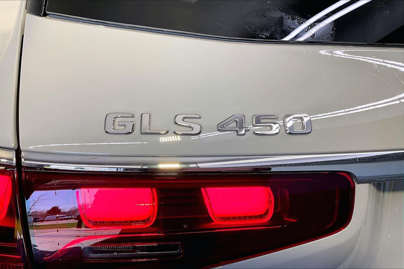 New 2026 Mercedes-Benz GLS 450 4MATIC image 6