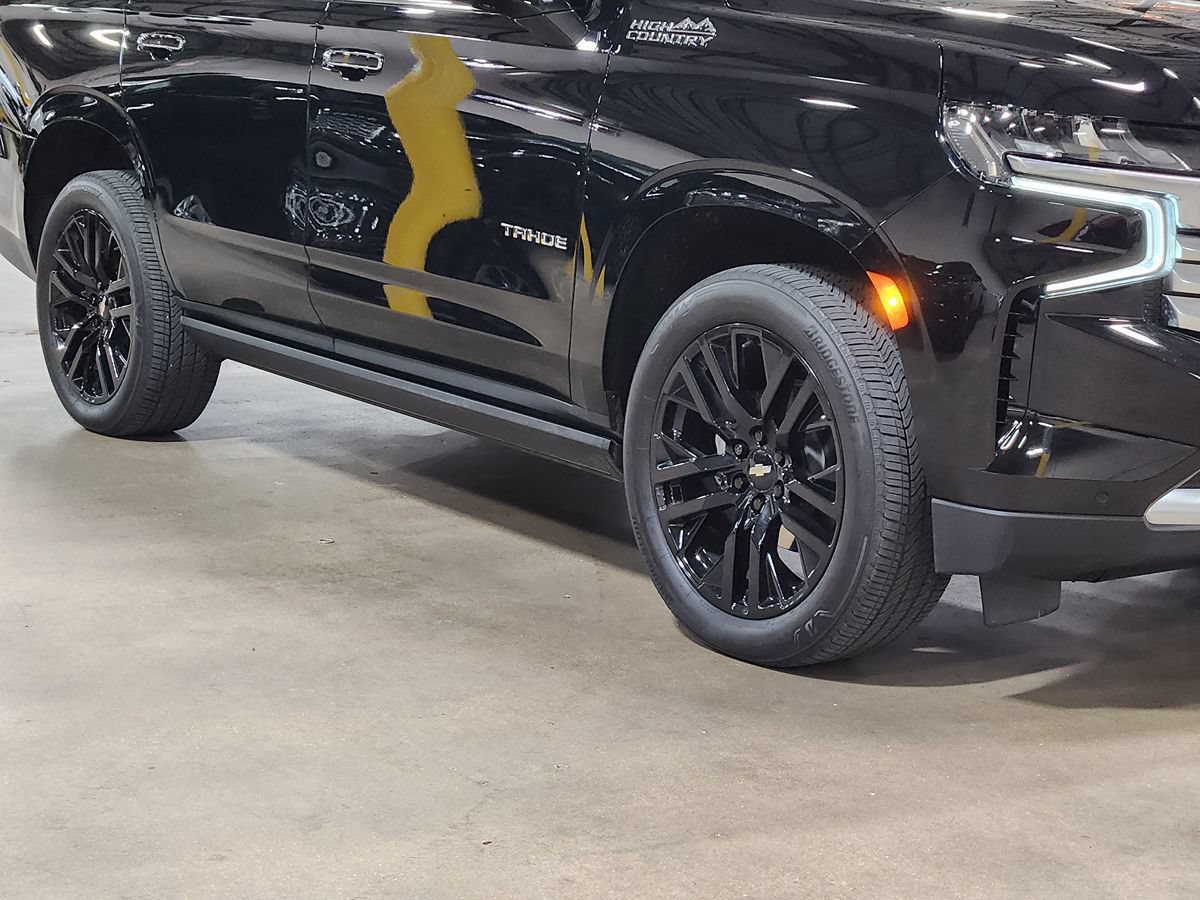 Used 2023 Chevrolet Tahoe High Country w/ Premium Package AWD/4WD image 16