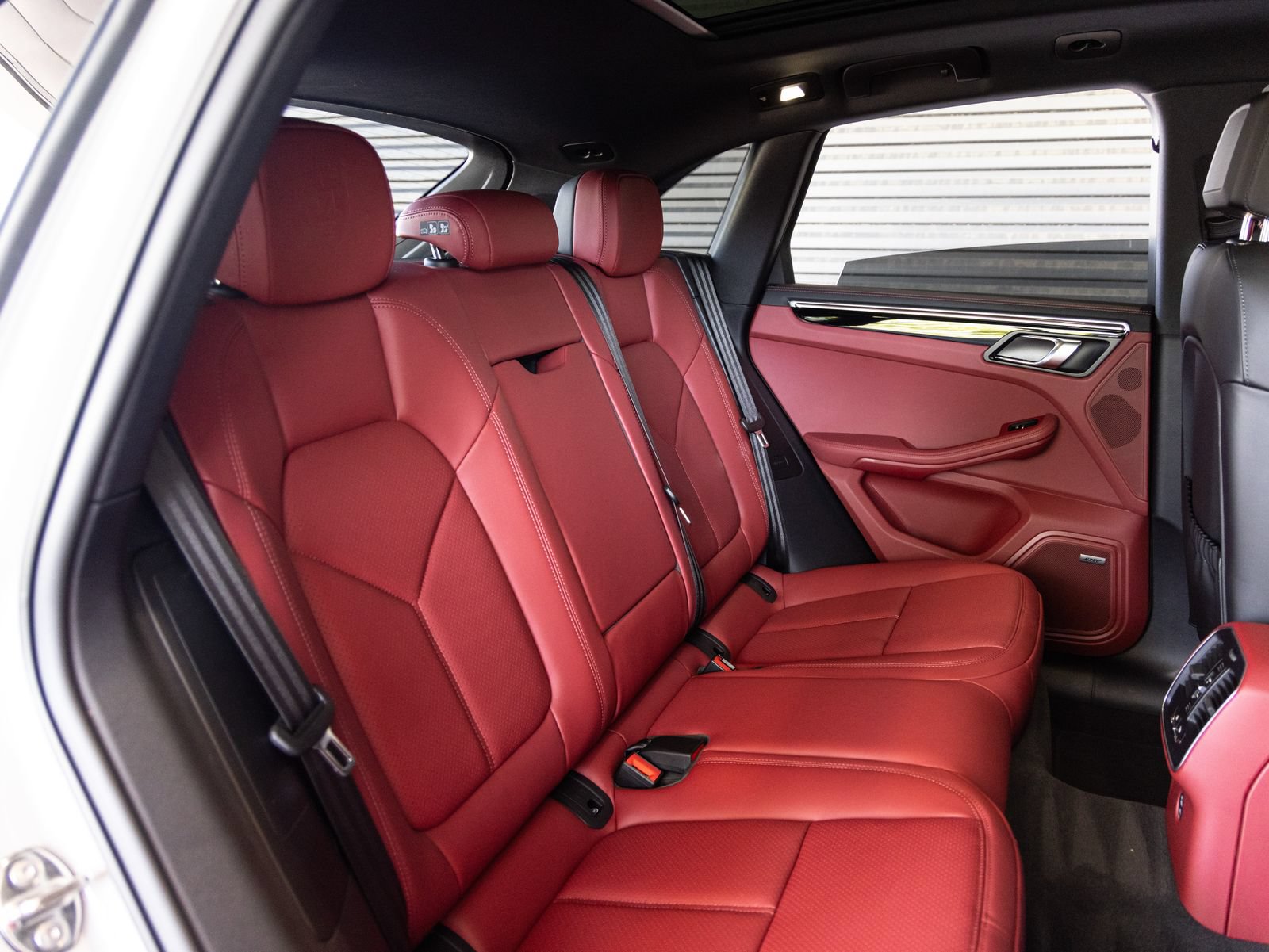 New 2026 Porsche Macan AWD/4WD image 29