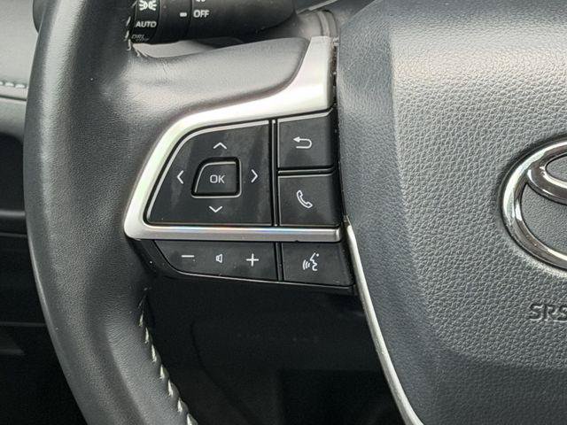 Certified 2024 Toyota Highlander LE FWD image 12