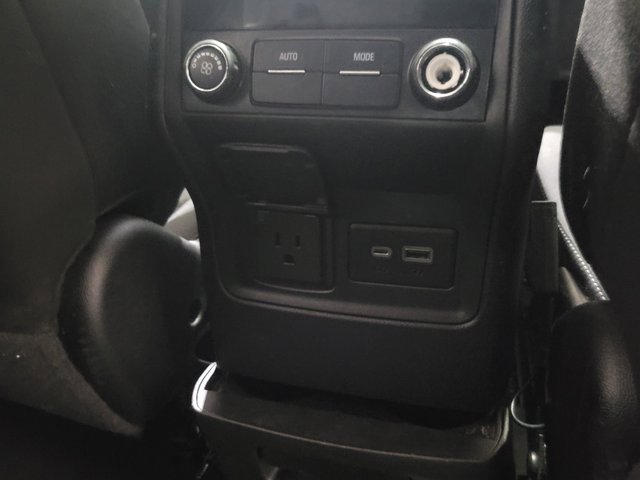 Used 2021 GMC Acadia SLE image 60