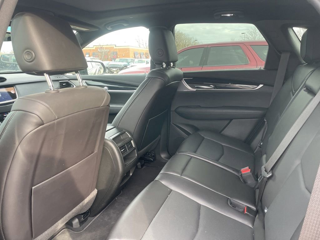 Certified 2025 Cadillac XT5 Premium Luxury image 8