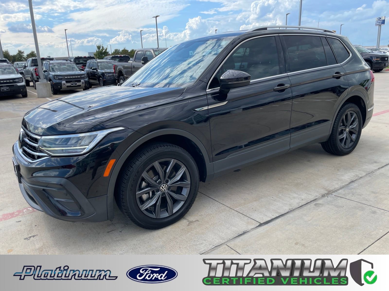 Used 2022 Volkswagen Tiguan SE