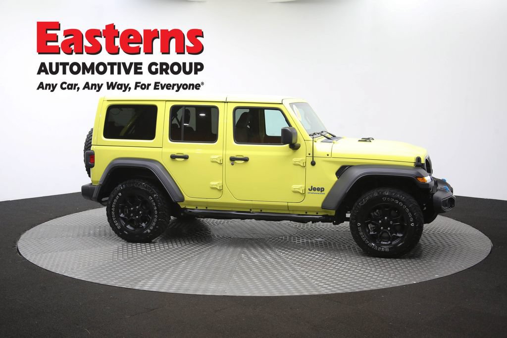 Used 2023 Jeep Wrangler Unlimited w/ Cold Weather Group AWD/4WD image 46