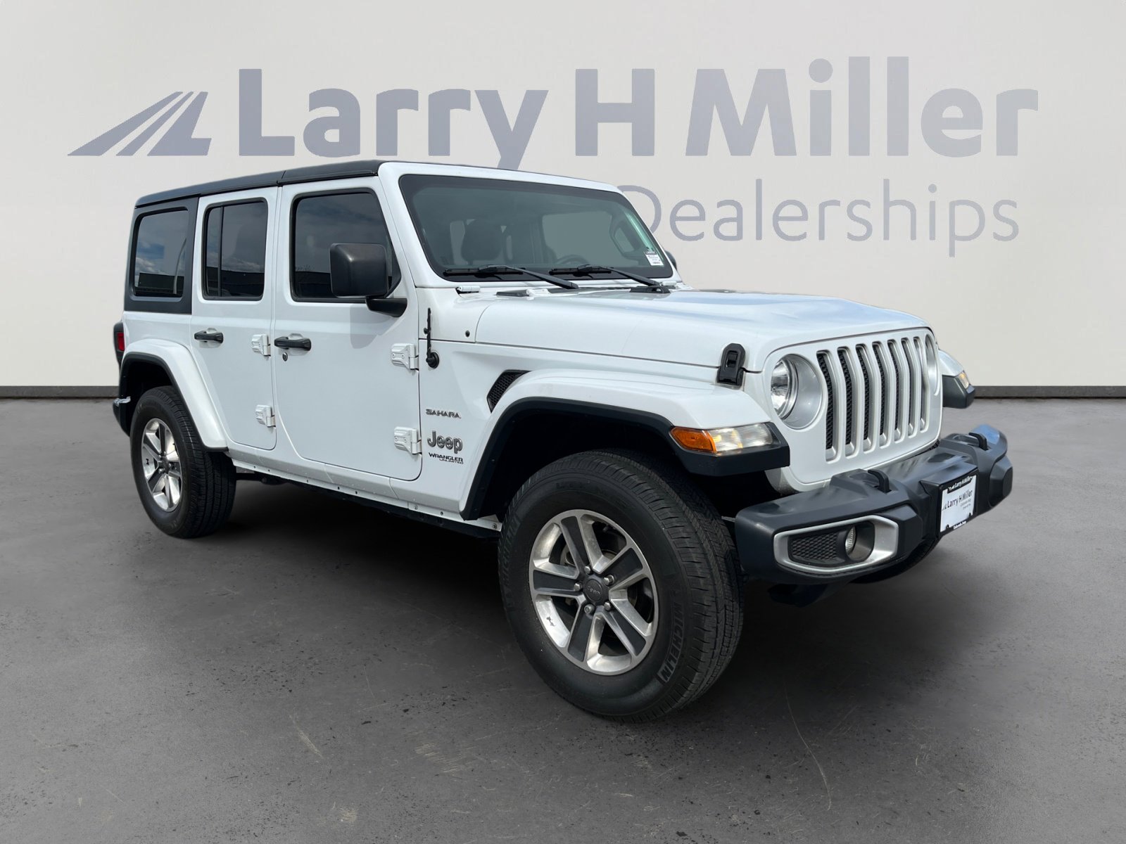 Used 2018 Jeep Wrangler Unlimited Sahara image 7